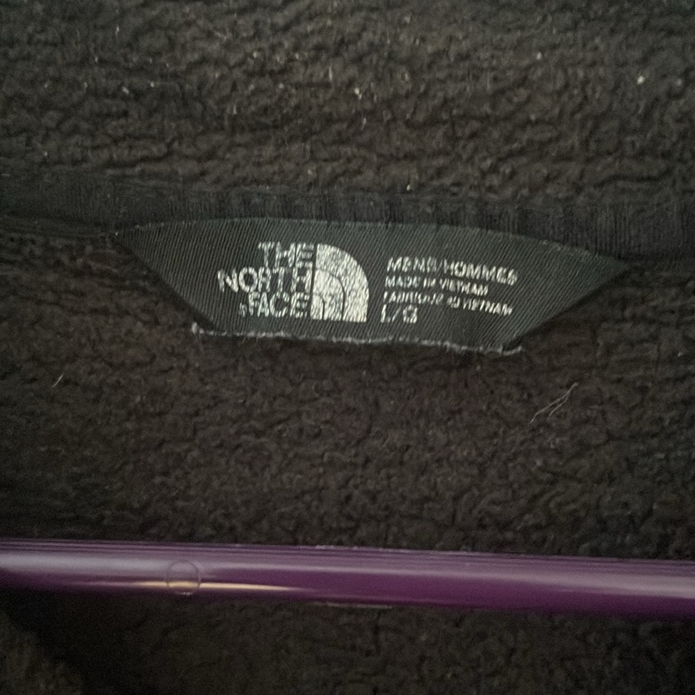 North Face men’s large black fleece jacket - Picture 3 of 4